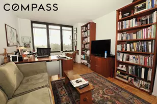 330 E 38th St, New York City, NY 10016 - Photo 13