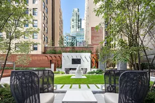 217 W 57th St, New York City, NY 10019 - Photo 11