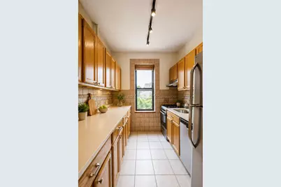 31-14 Crescent Street #7A, New York City, NY 11106 - Photo 5