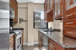 301 E 64th St, New York, NY 10065 - Photo 5