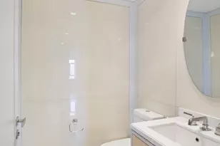 21 E 61st St, New York City, NY 10065 - Photo 11