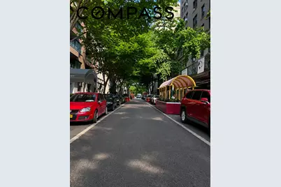 23 E 74th Street #4A, New York City, NY 10021 - Photo 11