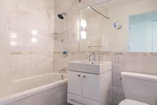 635 W 42nd St, New York City, NY 10036 - Photo 3