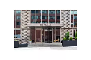 505 W 43rd St, New York City, NY 10036 - Photo 15