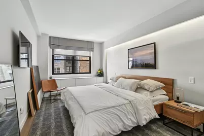 116 Central Park S #9A, New York, NY 10019 - Photo 5
