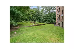 735 Kappock St, New York City, NY 10463 - Photo 17