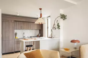 234 E 46th St, New York, NY 10017 - Photo 3