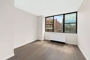 301 E 45th St, New York City, NY 10017 - Photo 3