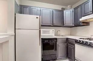 186 W 80th St, New York, NY 10024 - Photo 3
