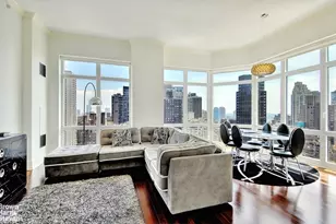 300 E 55th St, New York City, NY 10022 - Photo 1
