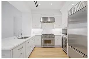 301 E 80th St, New York, NY 10028 - Photo 5
