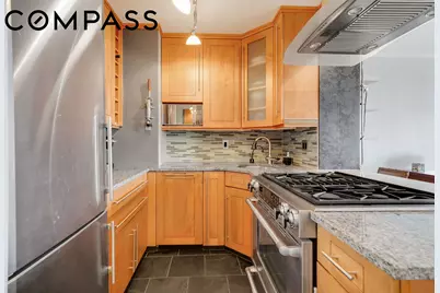 2025 Broadway #24F, New York, NY 10023 - Photo 5