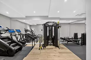 305 E 61st St, New York City, NY 10065 - Photo 15