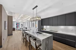 305 E 61st St, New York City, NY 10065 - Photo 3