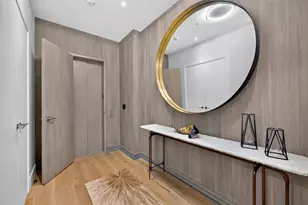 305 E 61st St, New York City, NY 10065 - Photo 13