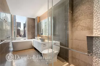247 W 46th Street #2705, New York, NY 10036 - Photo 3