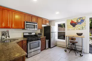 10 Roosevelt Pl, New York City, NY 11233 - Photo 3