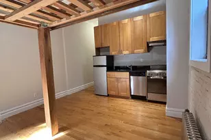 318 W 106th St, New York City, NY 10025 - Photo 3