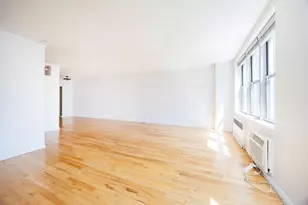 495 E 7th St, New York City, NY 11218 - Photo 7