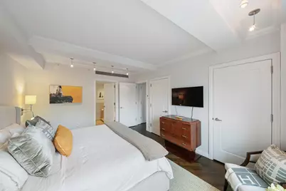 160 Central Park S #407, New York City, NY 10019 - Photo 27