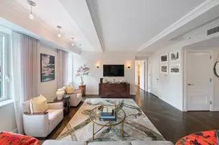 160 Central Park S, New York City, NY 10019 - Photo 11