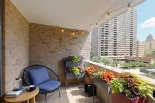 100 W 94th St, New York City, NY 10025 - Photo 1