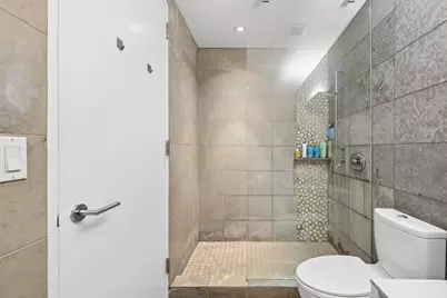 247 W 46th Street #2204, New York, NY 10036 - Photo 13