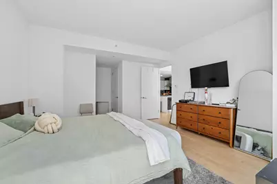 247 W 46th Street #2204, New York, NY 10036 - Photo 11