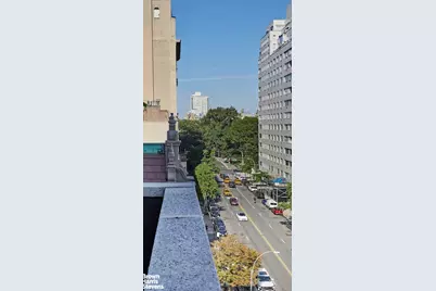 28 E 72nd Street, New York, NY 10021 - Photo 3