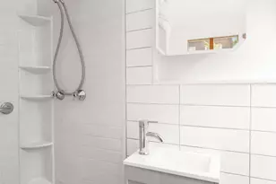 35-27 76th St, New York City, NY 11372 - Photo 9
