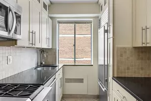 420 E 58th St, New York City, NY 10022 - Photo 3