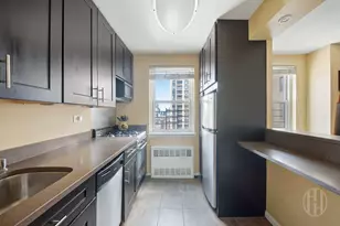 333 E 79th St, New York City, NY 10075 - Photo 3