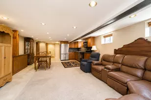 1829 W 10th St, New York City, NY 11223 - Photo 37