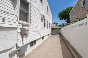 1829 W 10th St, New York City, NY 11223 - Photo 47