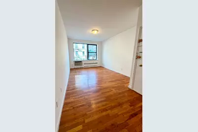 500.5 E 84th Street #4B, New York City, NY 10028 - Photo 5