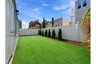 15 Fort Charles Pl, New York, NY 10463 - Photo 25