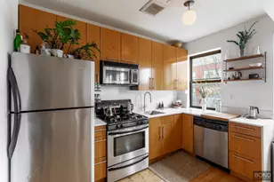 84 Green St, Brooklyn, NY 11222 - Photo 3
