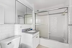 520 W 23rd St, New York, NY 10011 - Photo 9