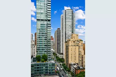 245 E 54th Street #20D, New York, NY 10022 - Photo 3
