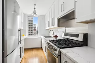 245 E 54th St, New York City, NY 10022 - Photo 3