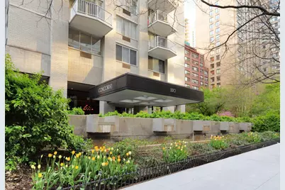 220 E 65th Street #11-J, New York City, NY 10065 - Photo 13