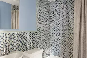345 W 21st St, New York, NY 10011 - Photo 5