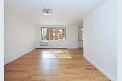 303 W 66th Street #1BW, New York City, NY 10069 - Photo 3