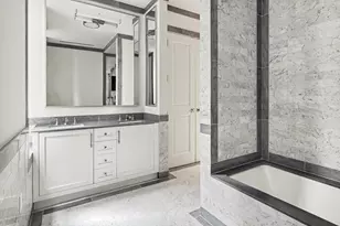 344 W 72nd St, New York City, NY 10023 - Photo 11