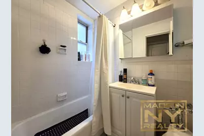 421 W 24th Street #3D, New York City, NY 10011 - Photo 3