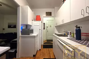 421 W 24th St, New York City, NY 10011 - Photo 1