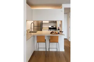 200 Rector Pl, New York City, NY 10280 - Photo 9