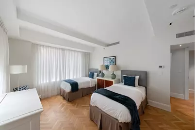 160 Central Park S #2707, New York City, NY 10019 - Photo 15