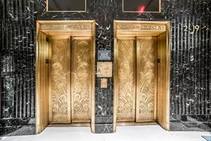 160 Central Park S, New York City, NY 10019 - Photo 21