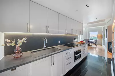160 Central Park S #2707, New York City, NY 10019 - Photo 7